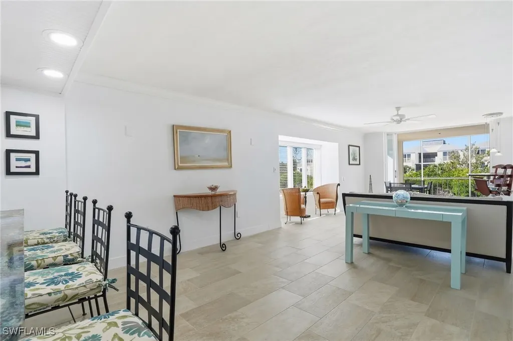 200 Periwinkle Way Sanibel FL 33957