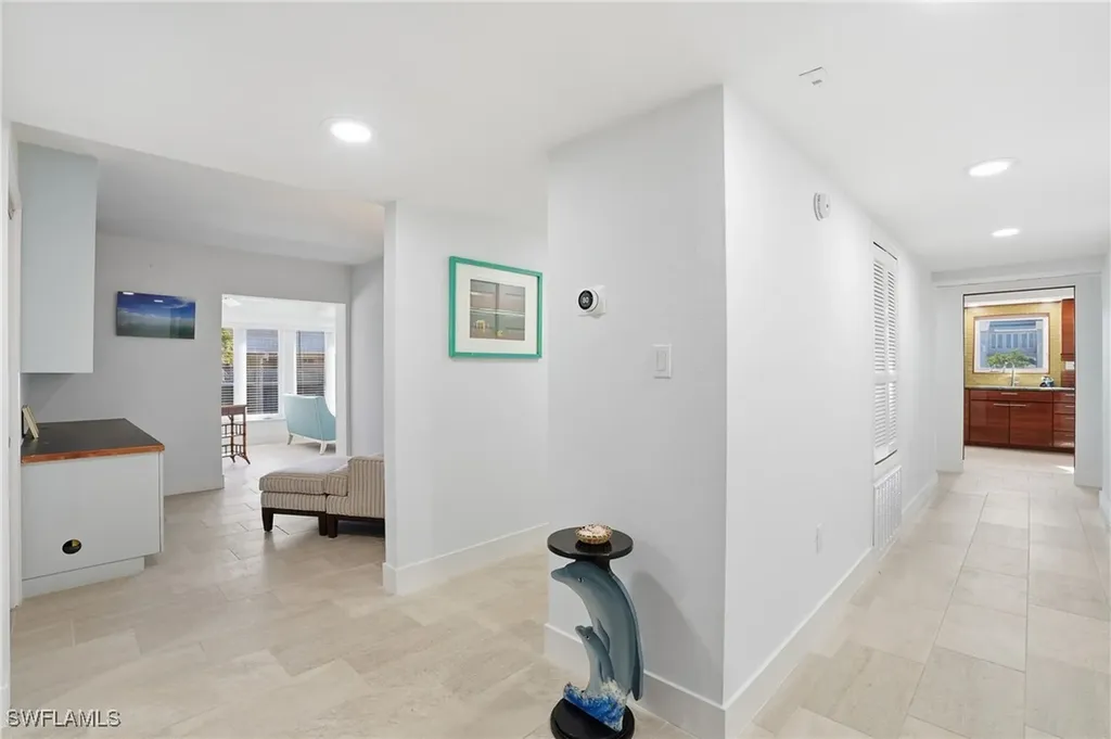 200 Periwinkle Way Sanibel FL 33957