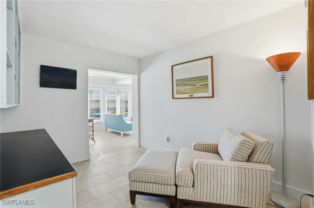 200 Periwinkle Way Sanibel FL 33957