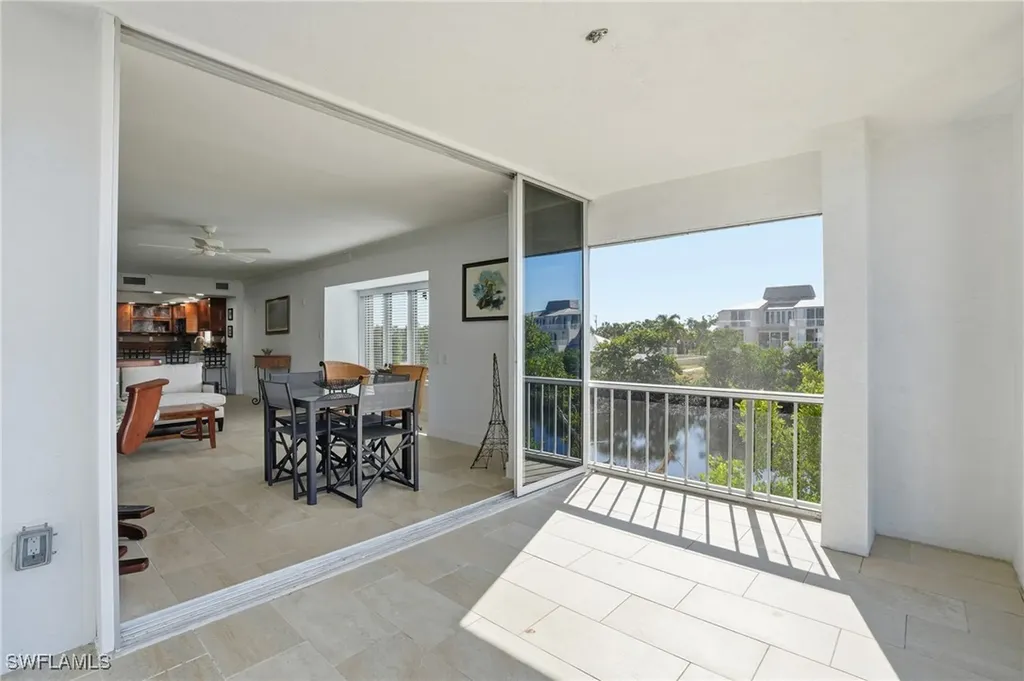 200 Periwinkle Way Sanibel FL 33957