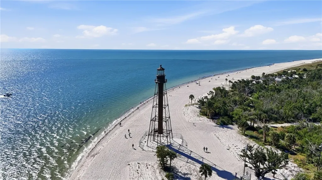 200 Periwinkle Way Sanibel FL 33957