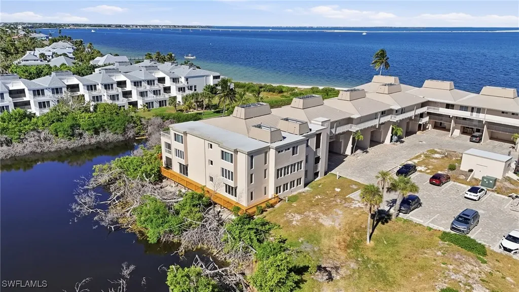 200 Periwinkle Way Sanibel FL 33957