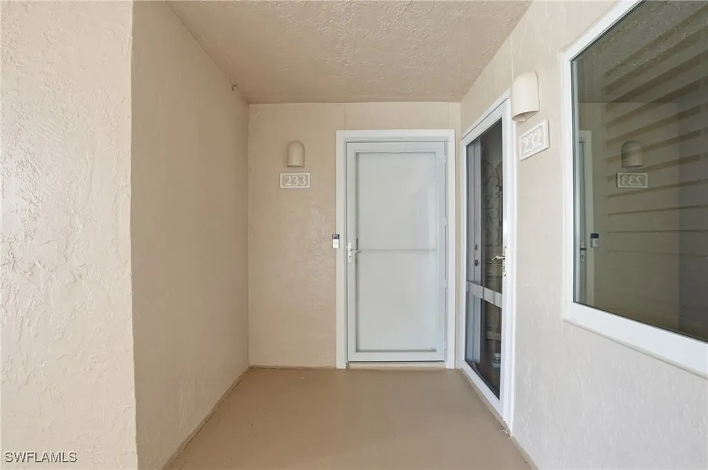 200 Periwinkle Way Sanibel FL 33957
