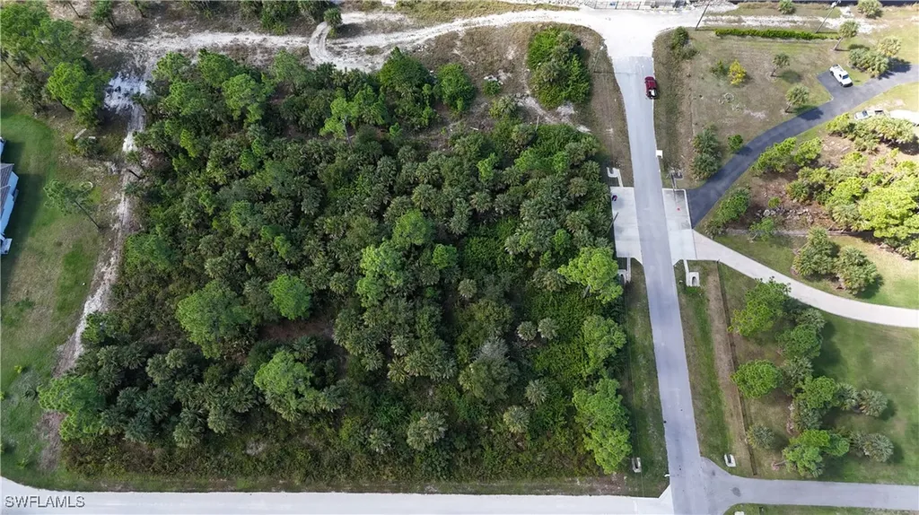 8TH Avenue NE Naples FL 34120