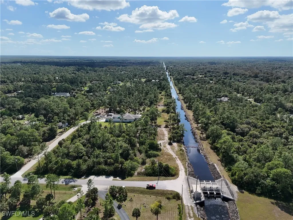 8TH Avenue NE Naples FL 34120