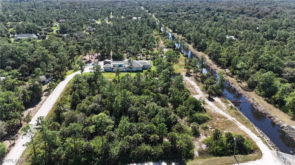 8TH Avenue NE Naples FL 34120