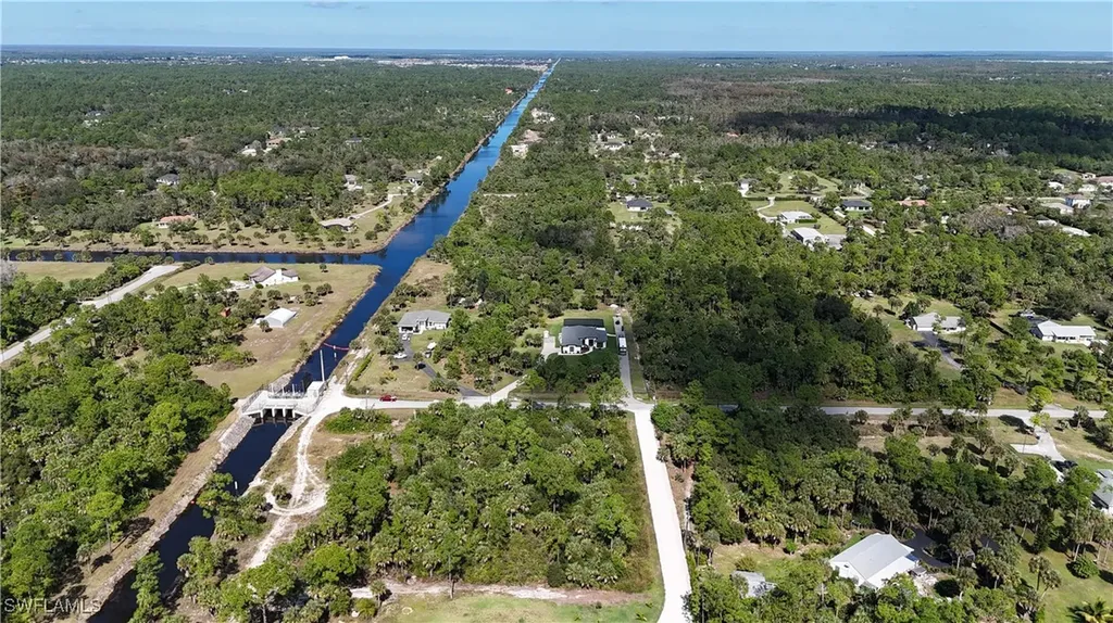 8TH Avenue NE Naples FL 34120
