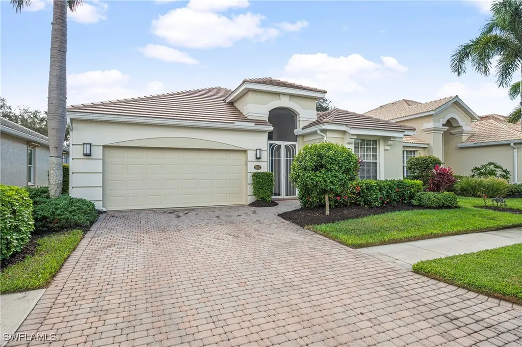 1742 Marsh Run Naples FL 34109