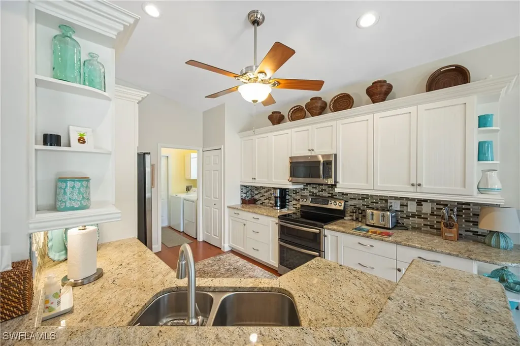 1742 Marsh Run Naples FL 34109