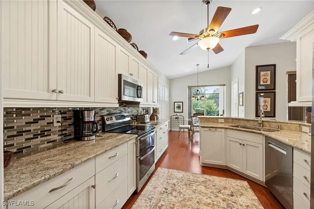 1742 Marsh Run Naples FL 34109