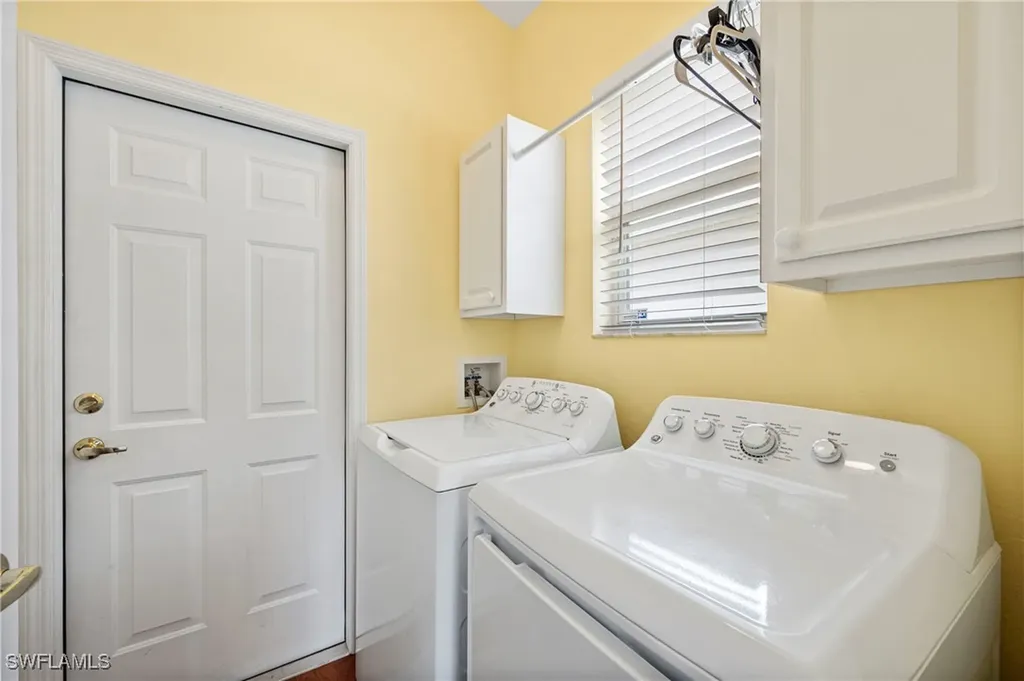 1742 Marsh Run Naples FL 34109