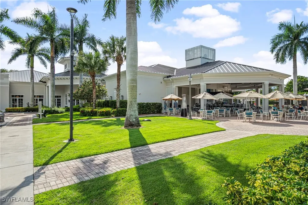 1742 Marsh Run Naples FL 34109