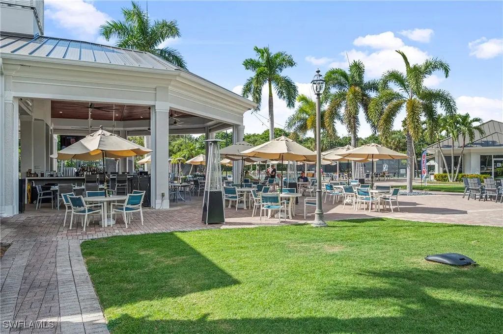 1742 Marsh Run Naples FL 34109