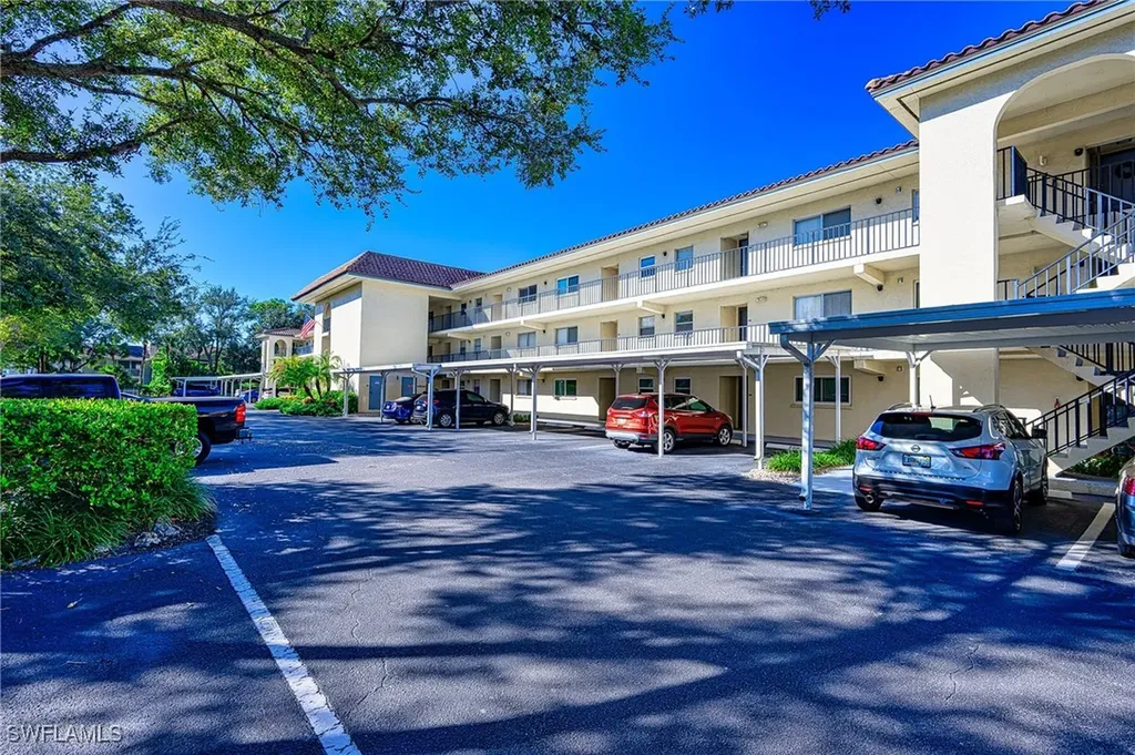 201 Quail Forest Boulevard Naples FL 34105
