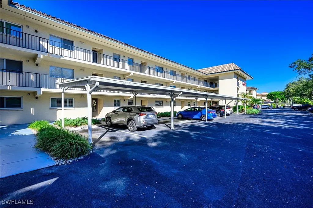 201 Quail Forest Boulevard Naples FL 34105