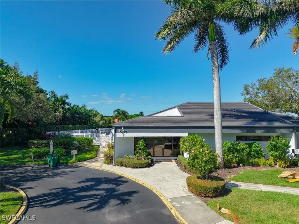 729 Landover Court Naples FL 34104