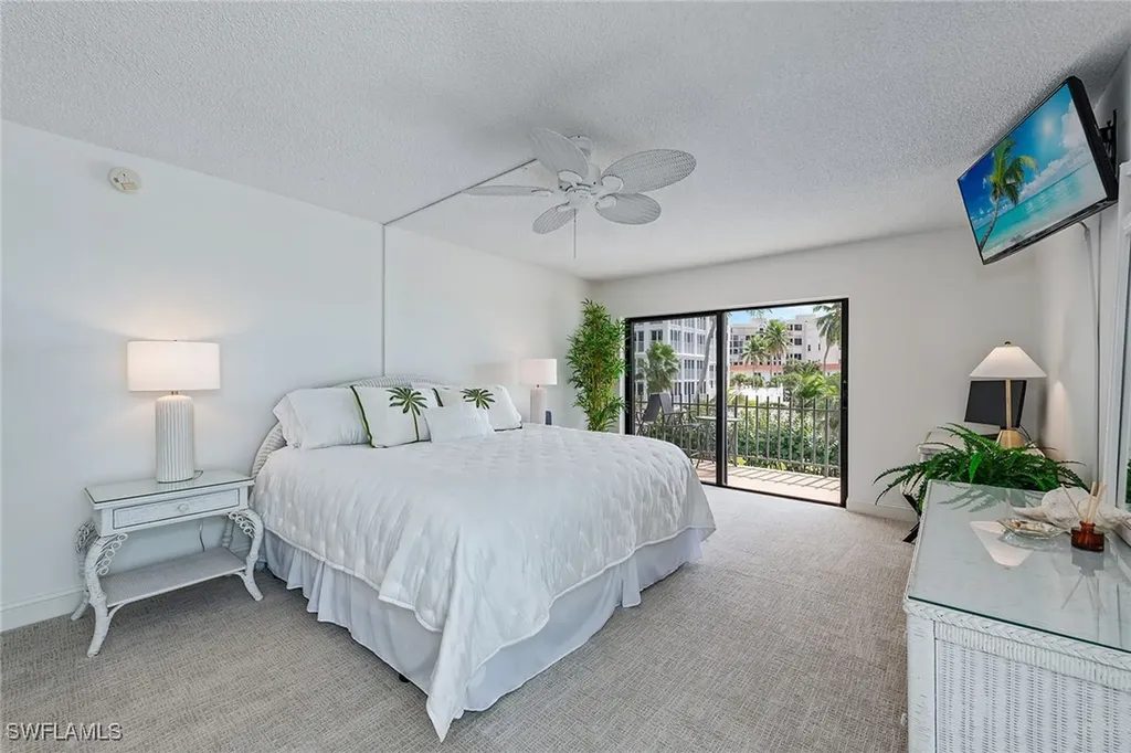 3399 Gulf Shore Boulevard N Naples FL 34103