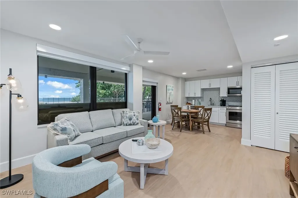 3399 Gulf Shore Boulevard N Naples FL 34103