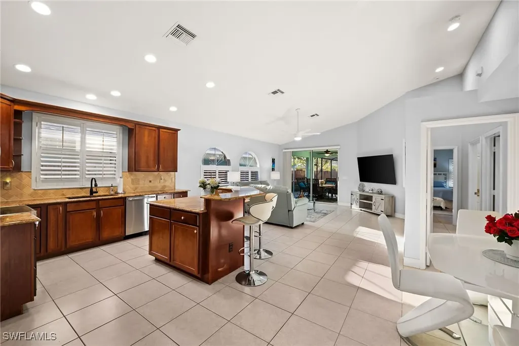 743 98th Avenue N Naples FL 34108