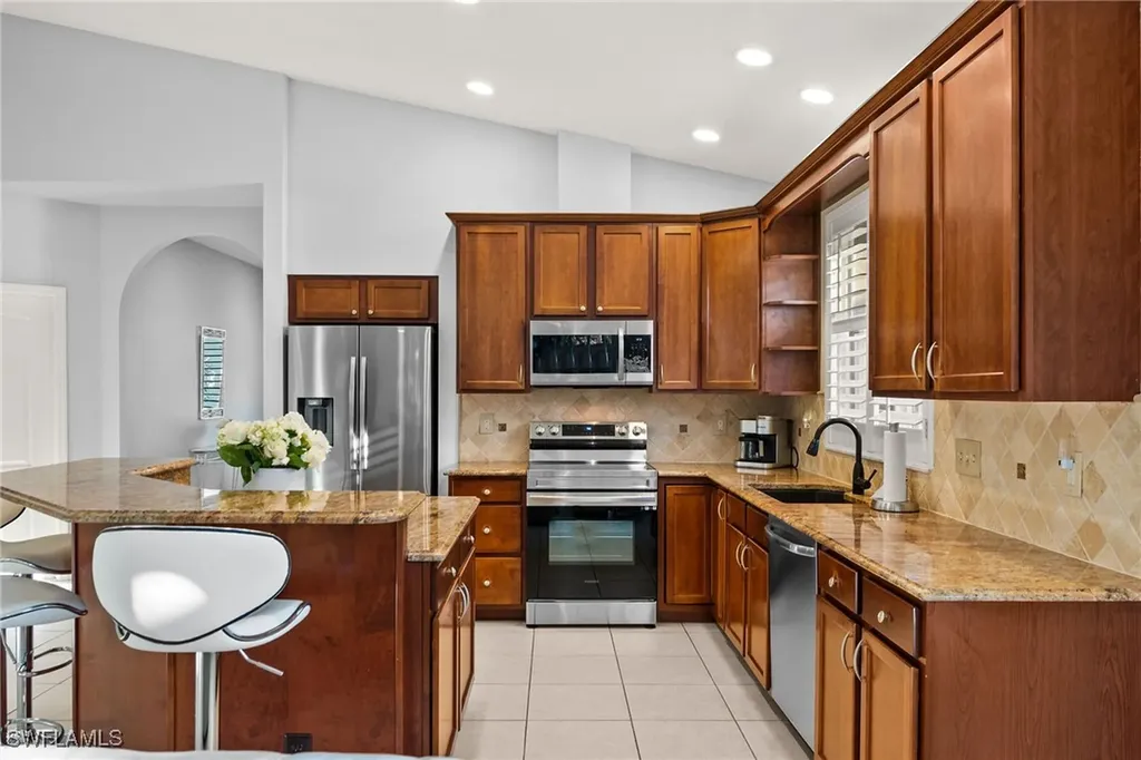 743 98th Avenue N Naples FL 34108