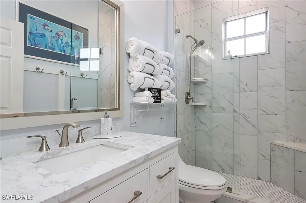 400 L Ambiance Circle Naples FL 34108