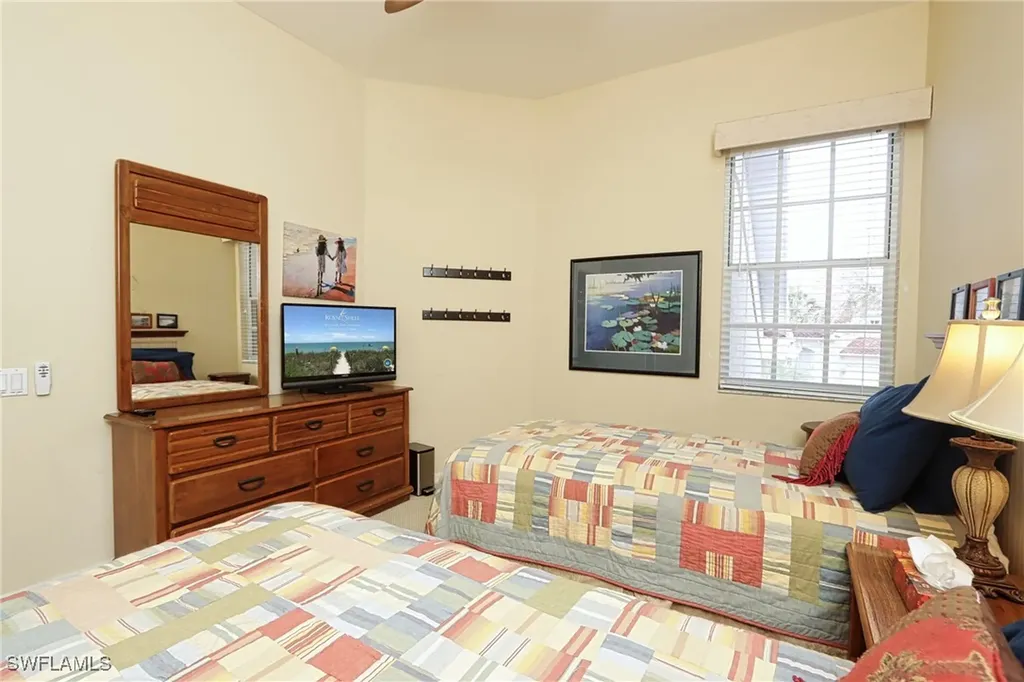 400 L Ambiance Circle Naples FL 34108