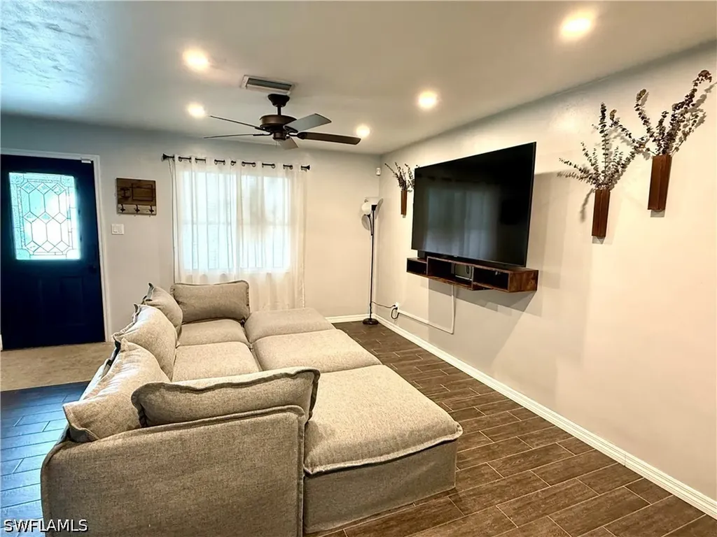 235 Cypress Way W Naples FL 34110