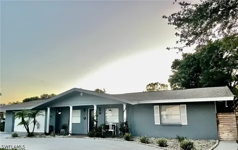 235 Cypress Way W Naples FL 34110