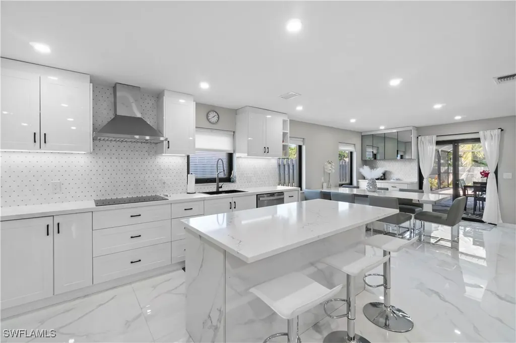 659 108th Avenue N Naples FL 34108