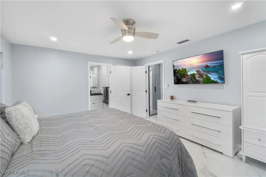 659 108th Avenue N Naples FL 34108