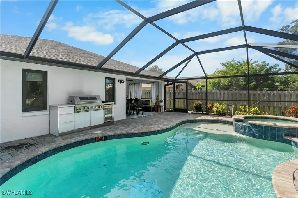 659 108th Avenue N Naples FL 34108
