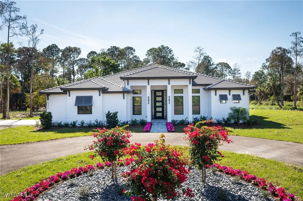 5772 Green Boulevard Naples FL 34116