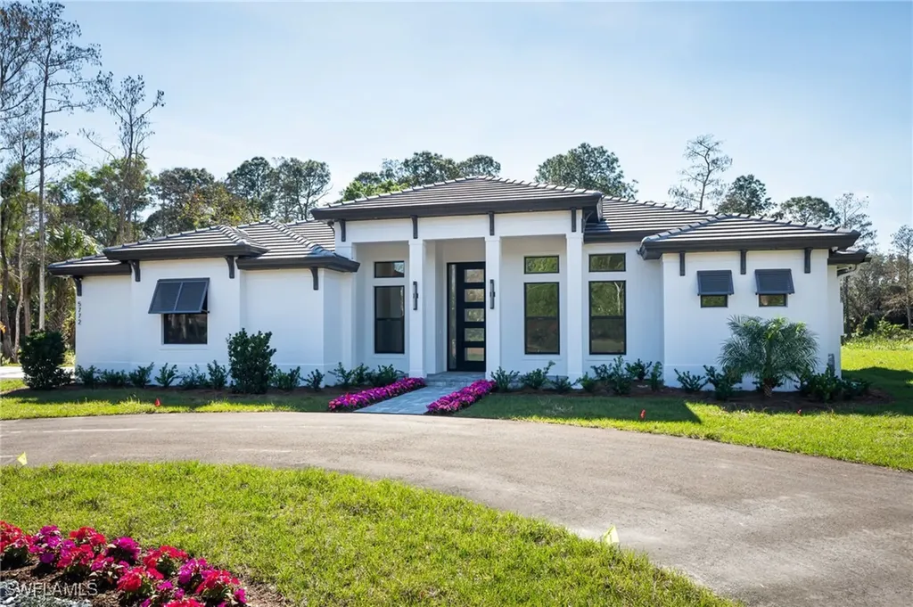 5772 Green Boulevard Naples FL 34116