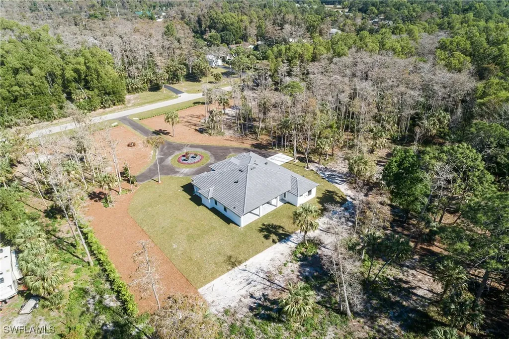 5772 Green Boulevard Naples FL 34116