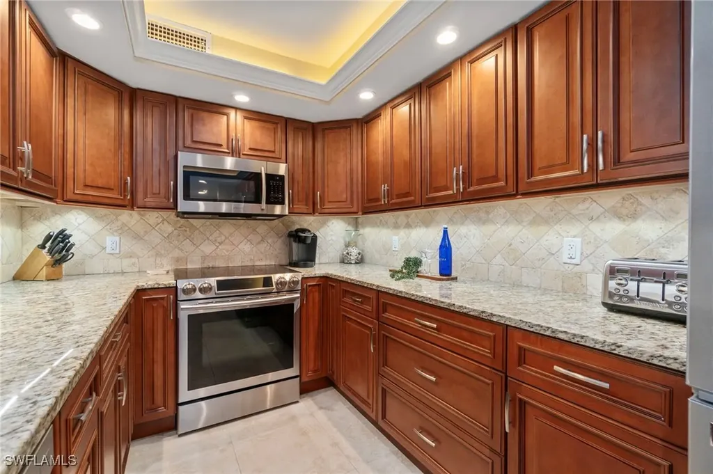 17 Bluebill Avenue Naples FL 34108
