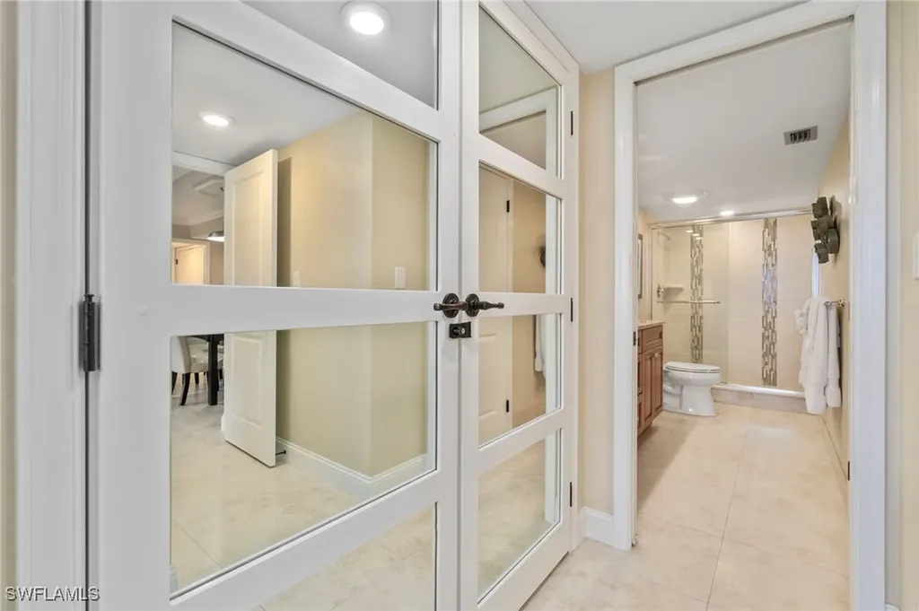 17 Bluebill Avenue Naples FL 34108