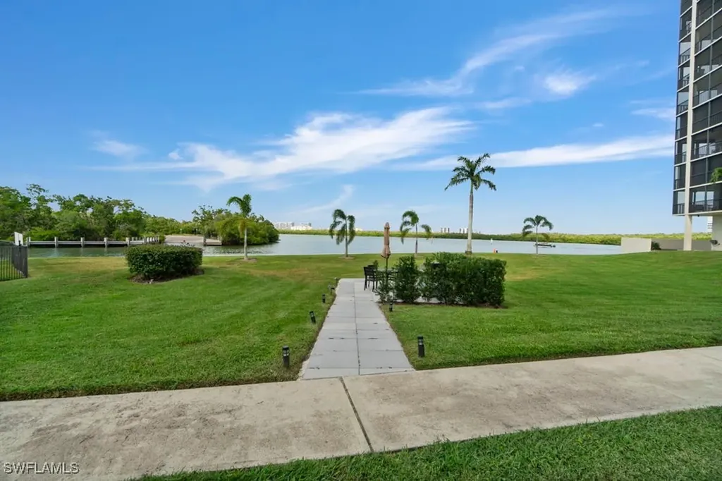 17 Bluebill Avenue Naples FL 34108