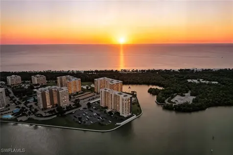 17 Bluebill Avenue Naples FL 34108