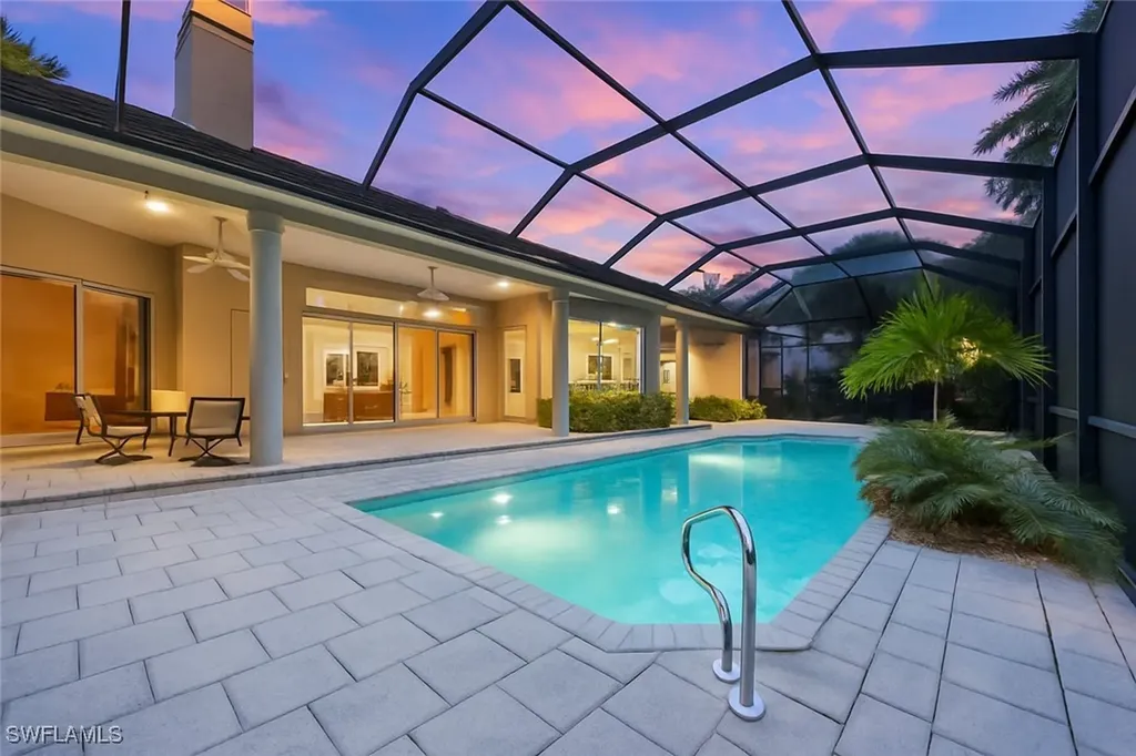 Naples FL, 258 9TH Avenue S