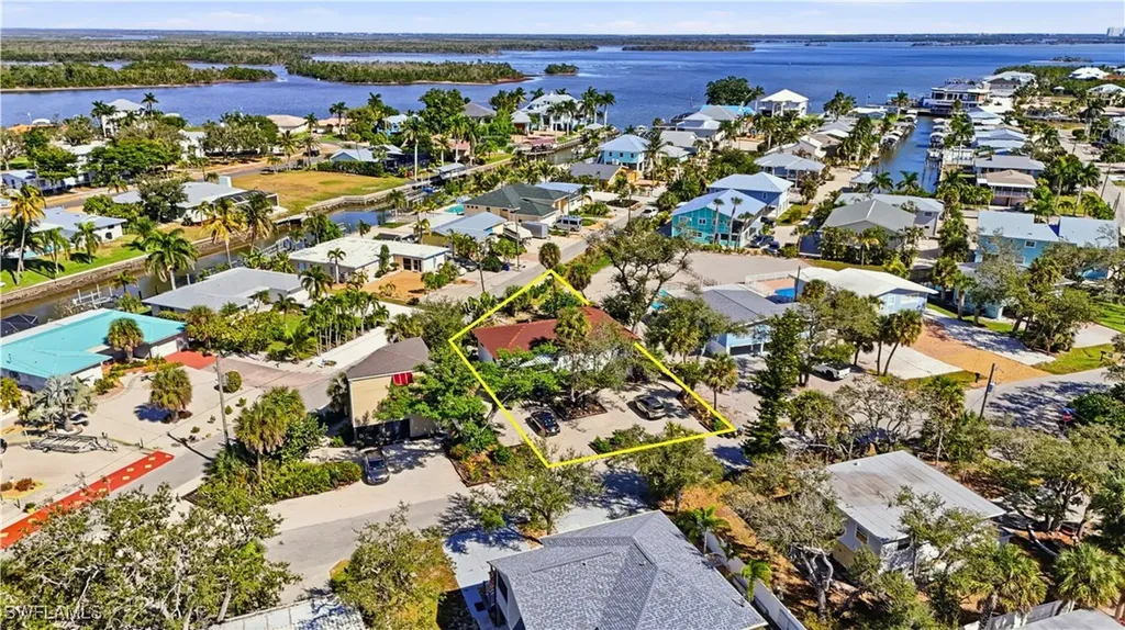 5441-5451 Oak Ridge Avenue Fort Myers Beach FL 33931