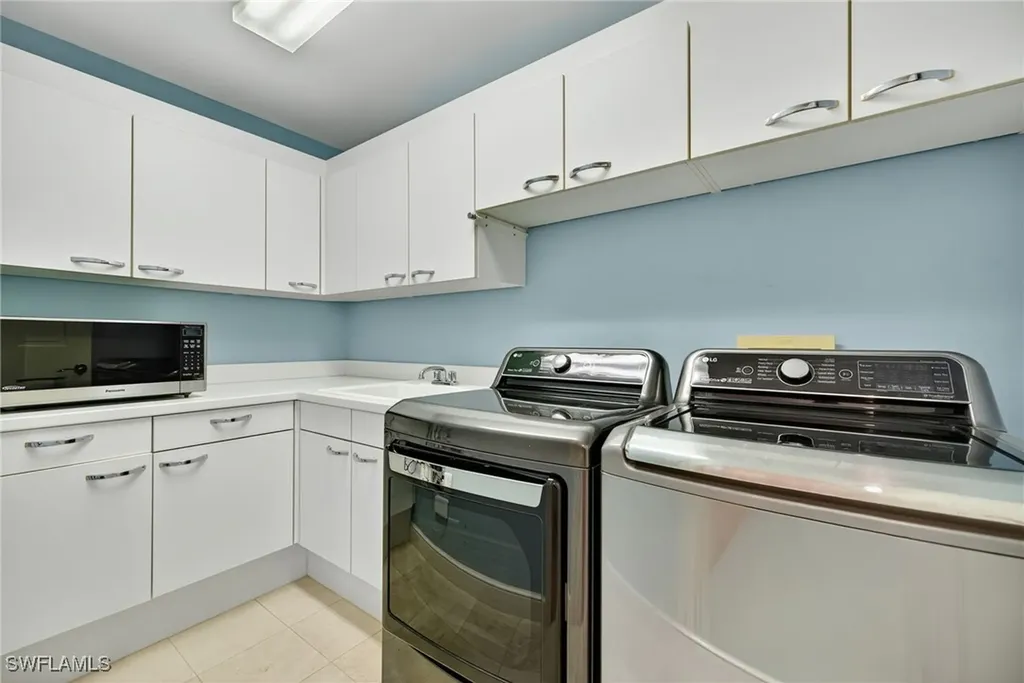 4021 Gulf Shore Boulevard N Naples FL 34103