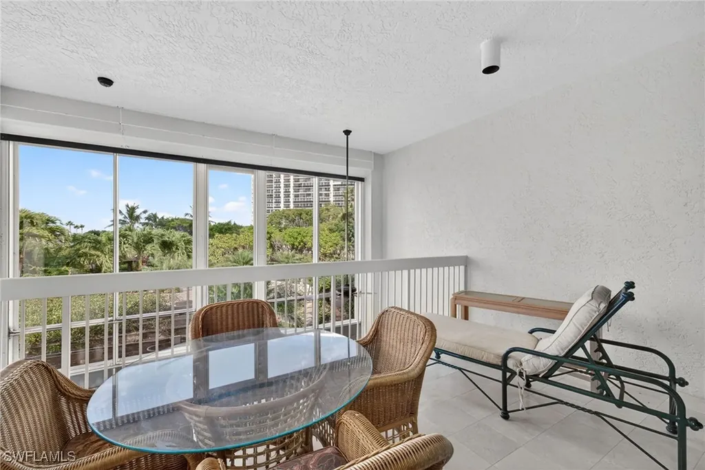 4021 Gulf Shore Boulevard N Naples FL 34103