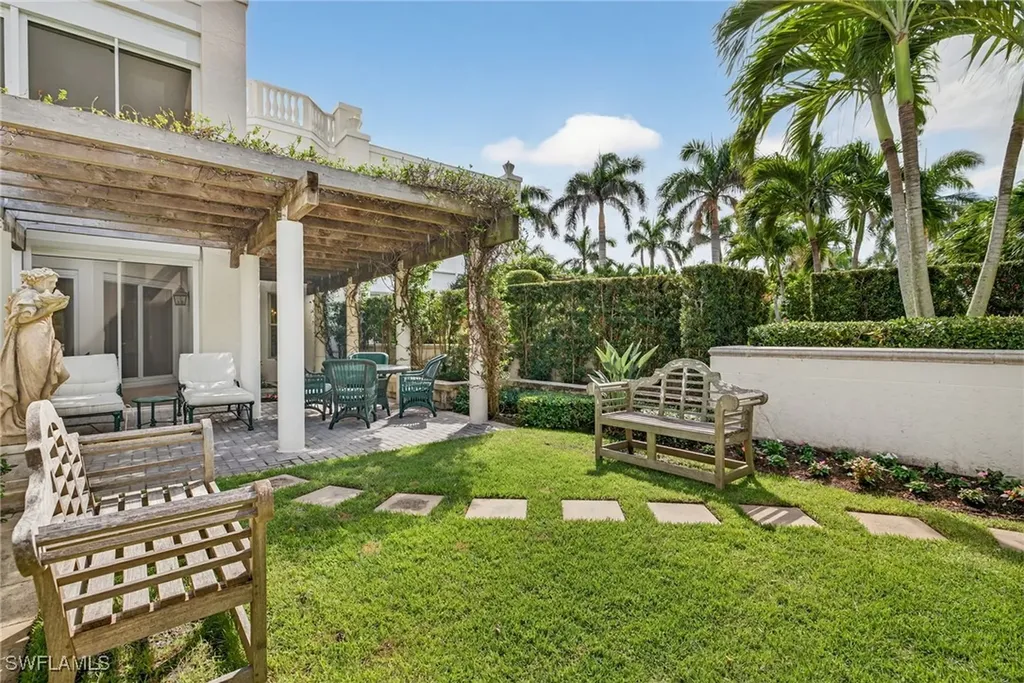 4021 Gulf Shore Boulevard N Naples FL 34103