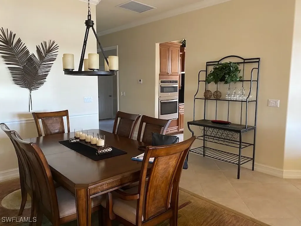 10307 Gator Bay Court Naples FL 34120
