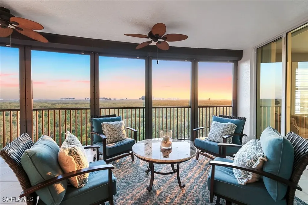 455 Cove Tower Drive Naples FL 34110