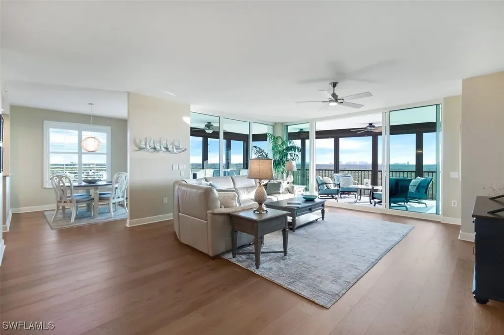 455 Cove Tower Drive Naples FL 34110