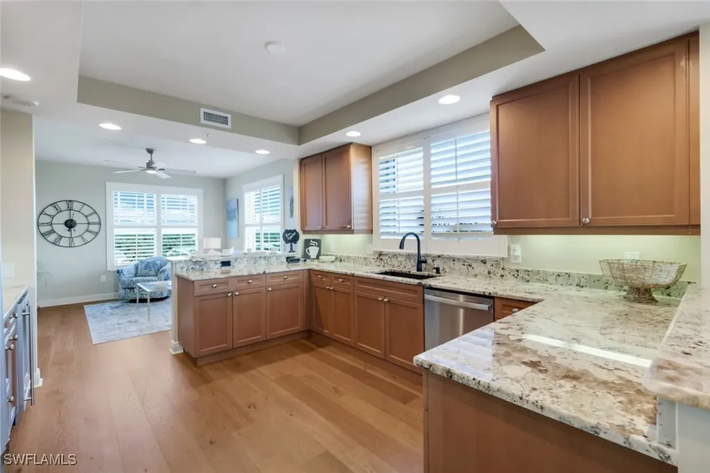 455 Cove Tower Drive Naples FL 34110