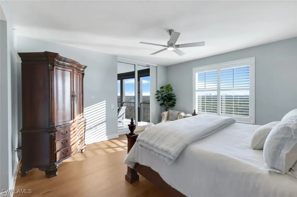 455 Cove Tower Drive Naples FL 34110