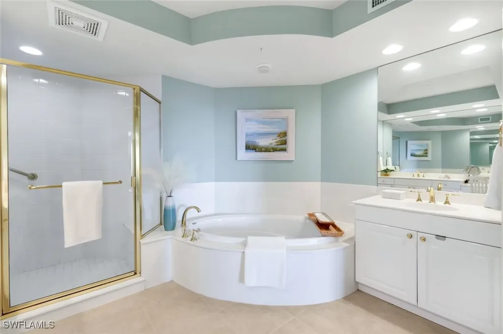 455 Cove Tower Drive Naples FL 34110