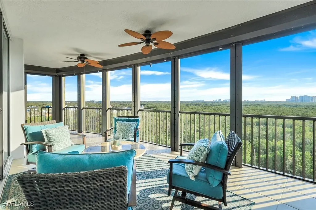 455 Cove Tower Drive Naples FL 34110